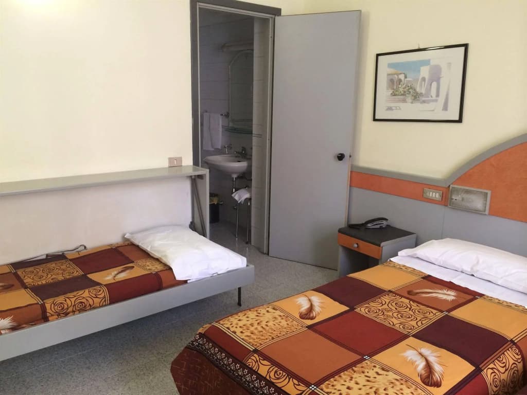 Hotel Mazzini - photo 2