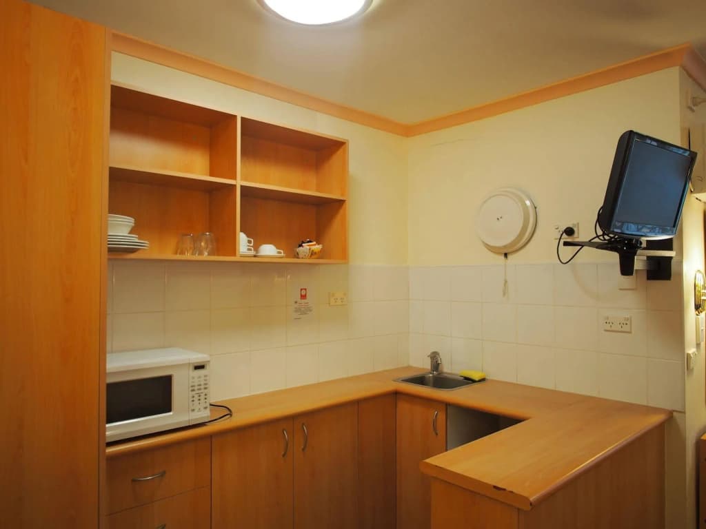 Edgecliff Lodge Motel - photo 17