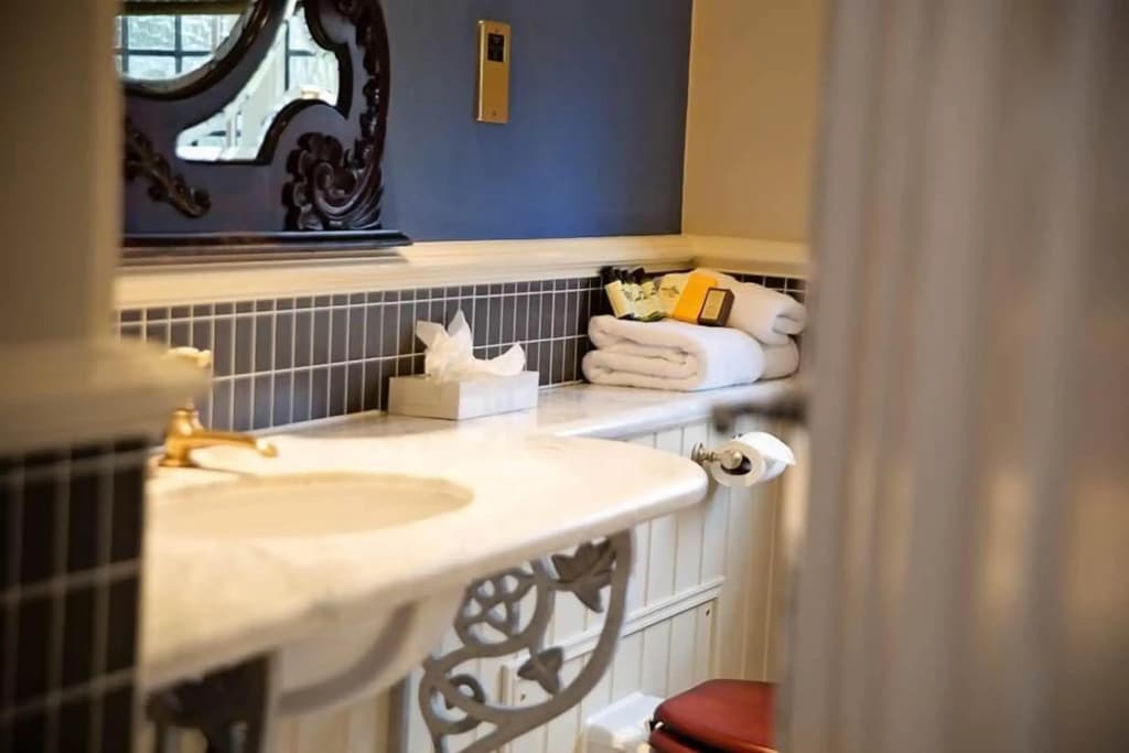 The White Hart Hotel - photo 16