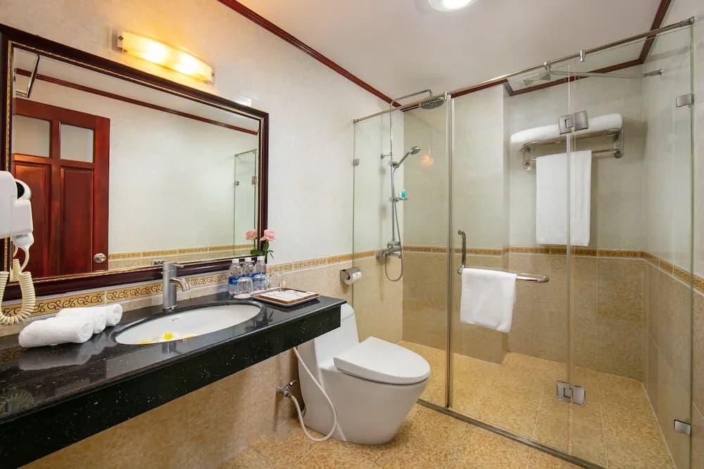 A25 Premium Hotel - 705 Lac Long Quan - photo 8