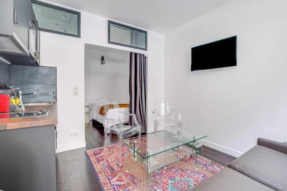 Design Apartment Near Bastille - photo 1