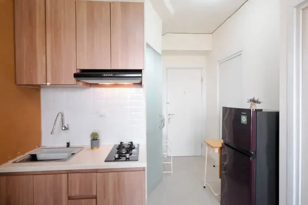 Neutral Tone 2Br At Green Pramuka City Apartment - photo 7