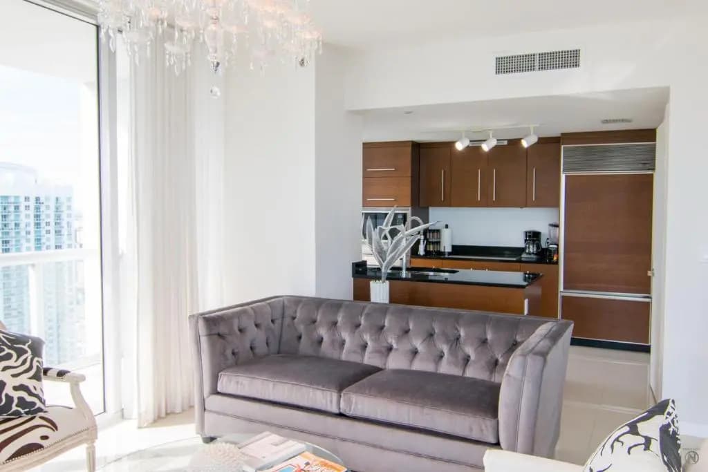 Luxury 5star Condo at 34th floor Icon Brickell 1 bed one bath - photo 4