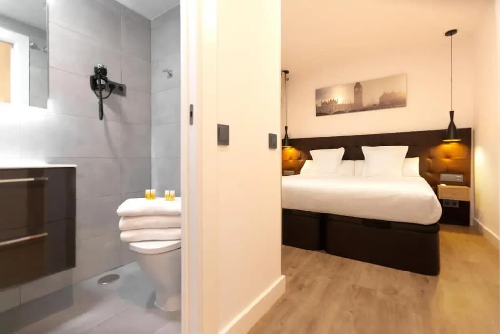 Woohoo Rooms Hortaleza - photo 8