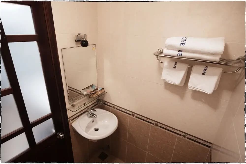 OYO 1168 Ellys Home 2 - photo 8