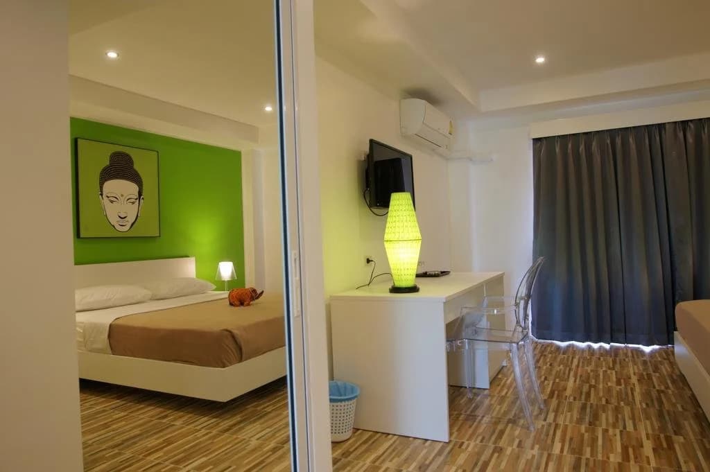 Lotus-Bar Guesthouse - photo 3