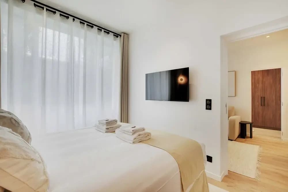 Newly Refurbished Flat in Heart of 18th District - photo 4