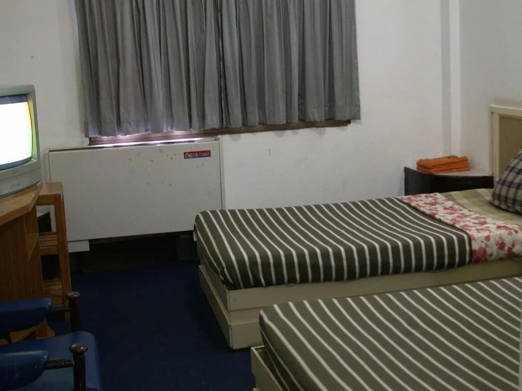 Inthanin Hotel - photo 3