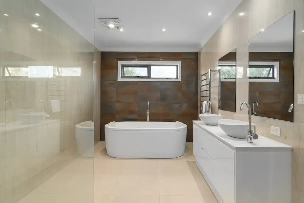 Luxurious 3-bed Home With Outdoor Spa - photo 6