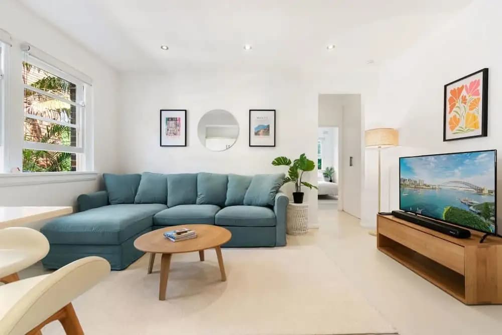 Bondi Breeze Apartment - photo 2