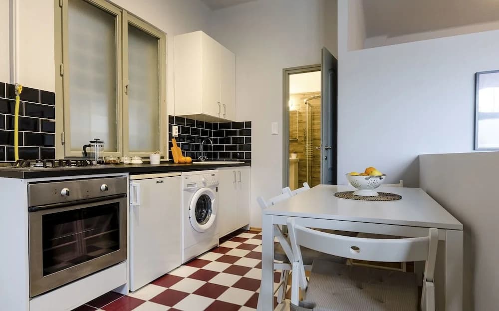 Bergamot Apartment - photo 13