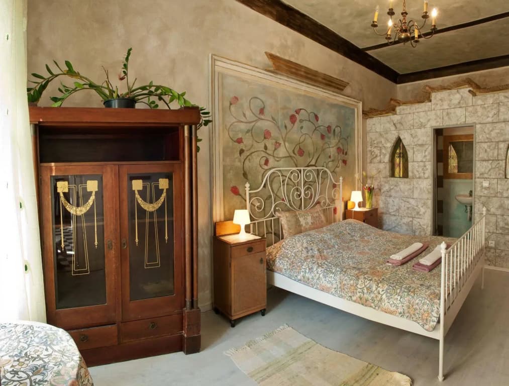 Old Time Hotel - photo 4