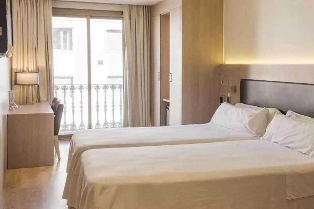 Hotel Lleo - photo 7