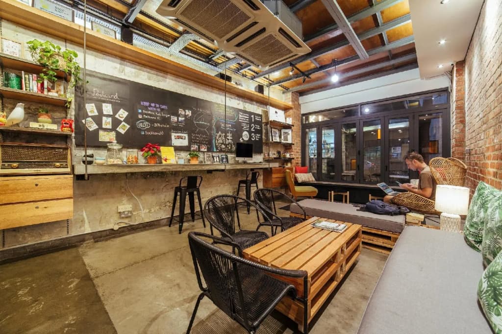 BackHome Kuala Lumpur Hostel - photo 17