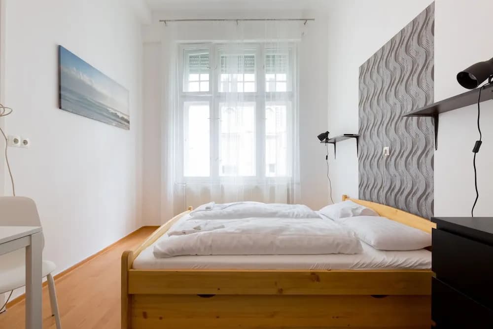 Budapest Apart-NAM-Queen Room - photo 3