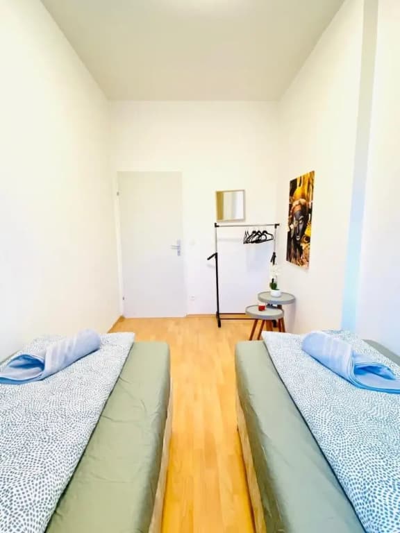 Rooms in Cozy 4BR Shared Apt Central - photo 20