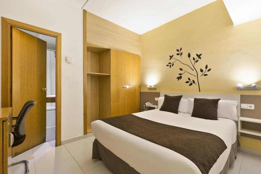 Hotel & Apartments Travessera - photo 48