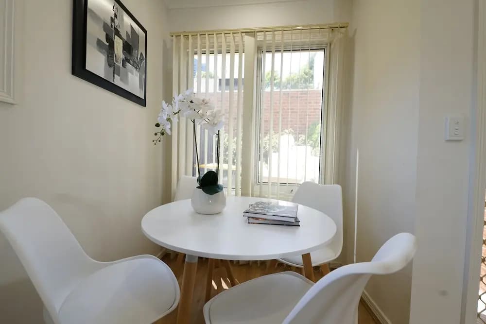 Box Hill Compact Home Small family WiFi - photo 7