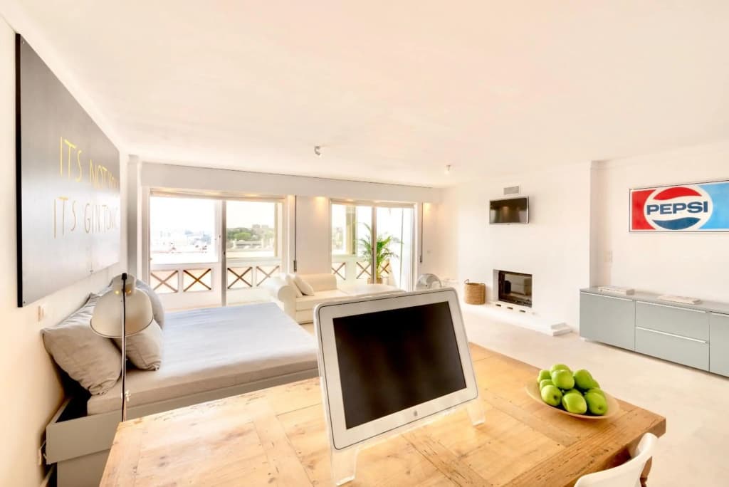 Swimming pool apartment with private parking - photo 7