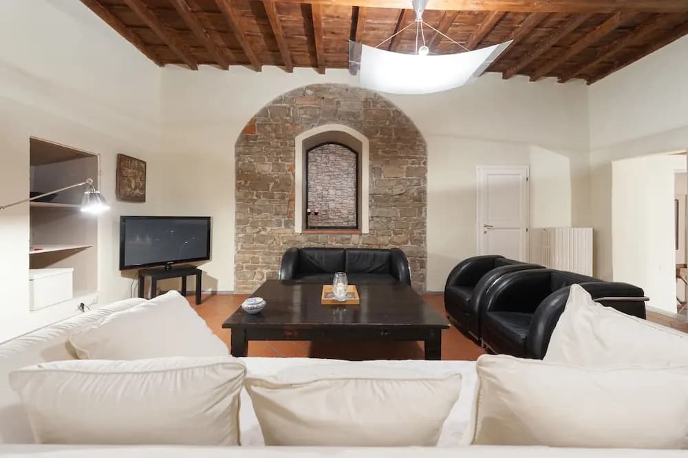 Short-let Florence Charming Suite - main photo