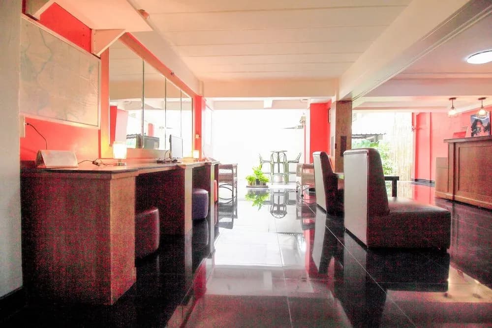 OYO 335 Top Inn Khaosan - photo 24