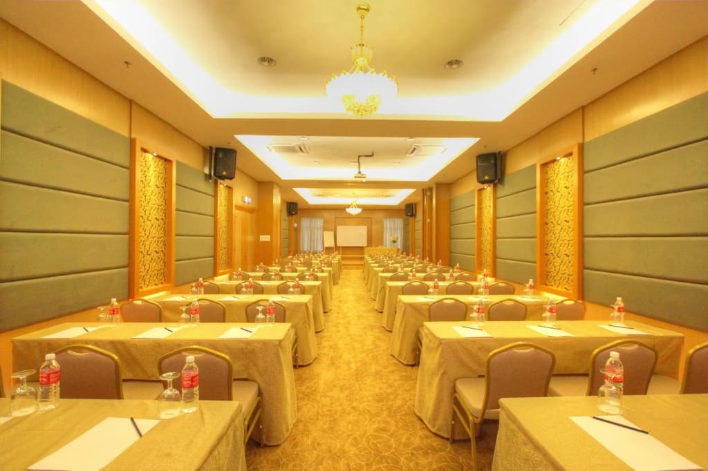 The Guest Hotel & Spa - photo 22