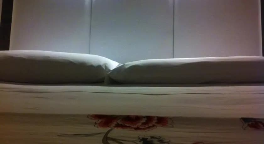 Elizabeth Apartments - photo 1