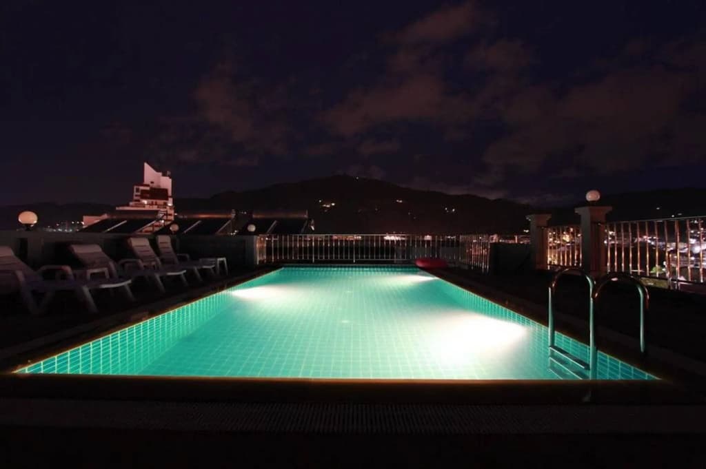 The Crystal Beach Hotel - photo 10