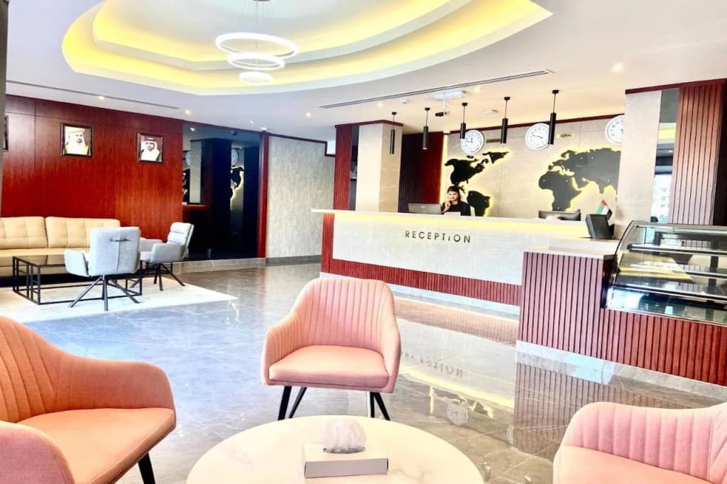Concorde Inn Hotel - photo 2