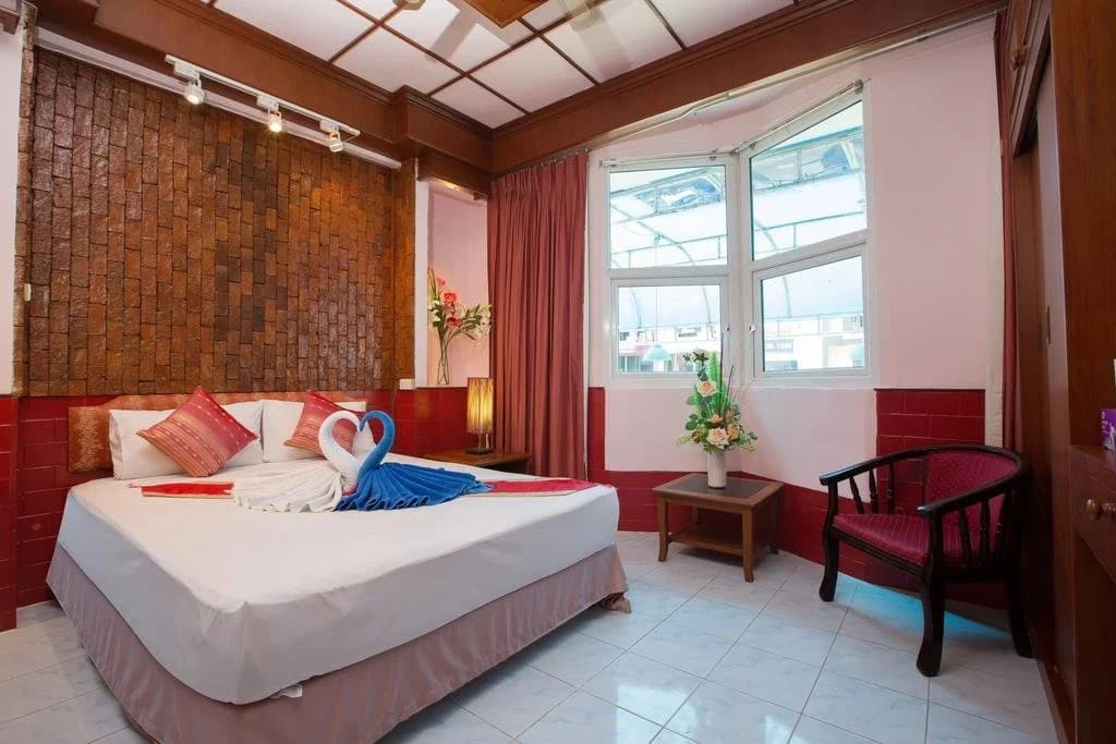 Sundowners Guesthouse - photo 17