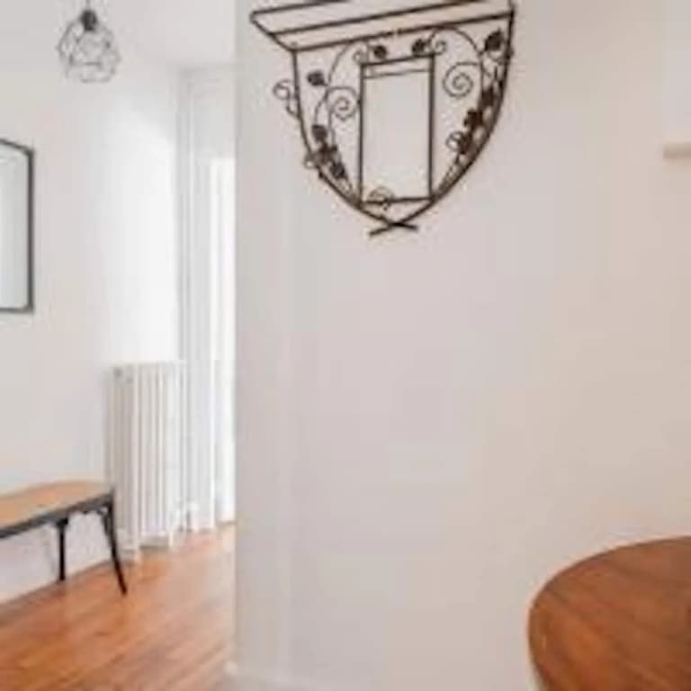 Eiffel Tower Saint Residence - photo 13