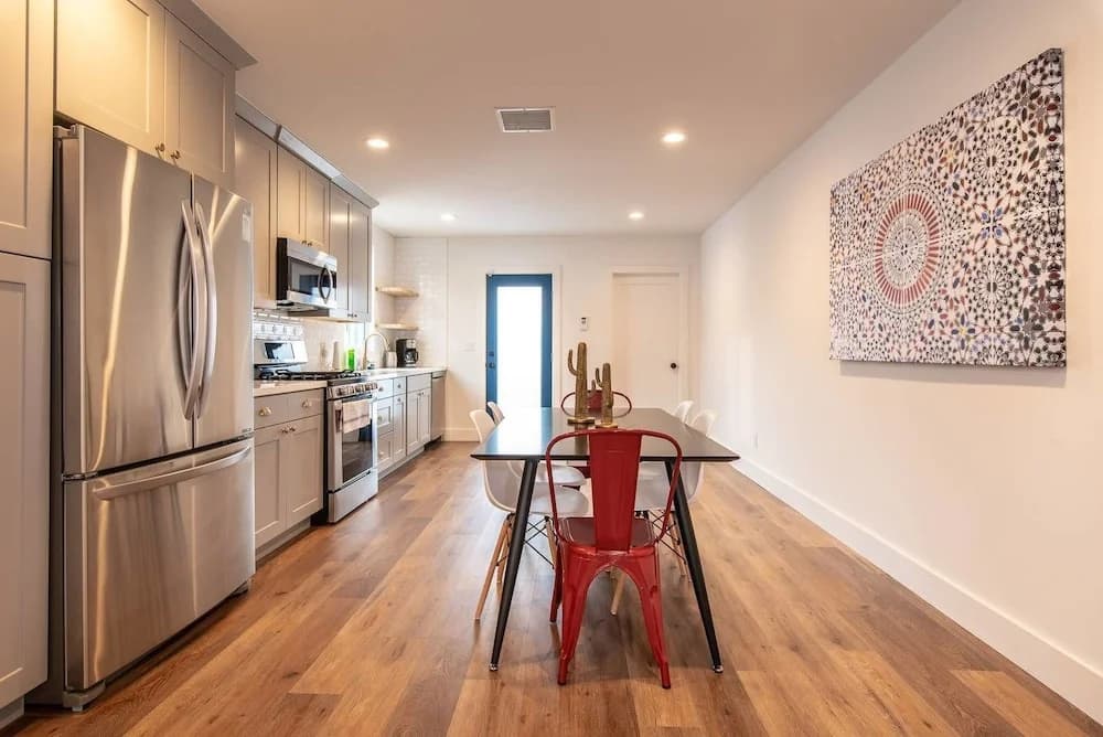 Newly Remodeled 3 BDR House Near Dodgers Stadium - photo 12
