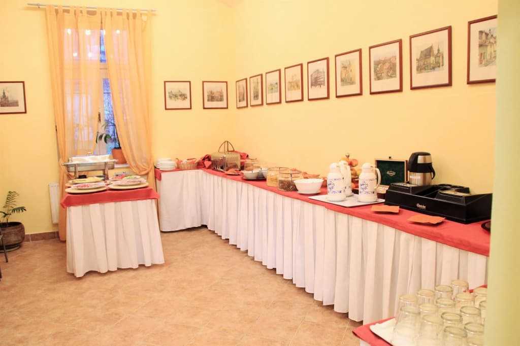 City Lounge Hotel - photo 22