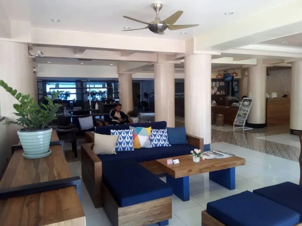 Thana Hotel & Guesthouse - photo 14