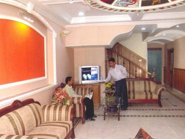 OYO 8505 Hotel Ashu Palace - photo 22