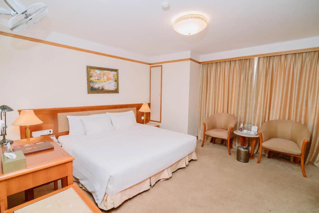 A25 Premium Hotel - photo 5
