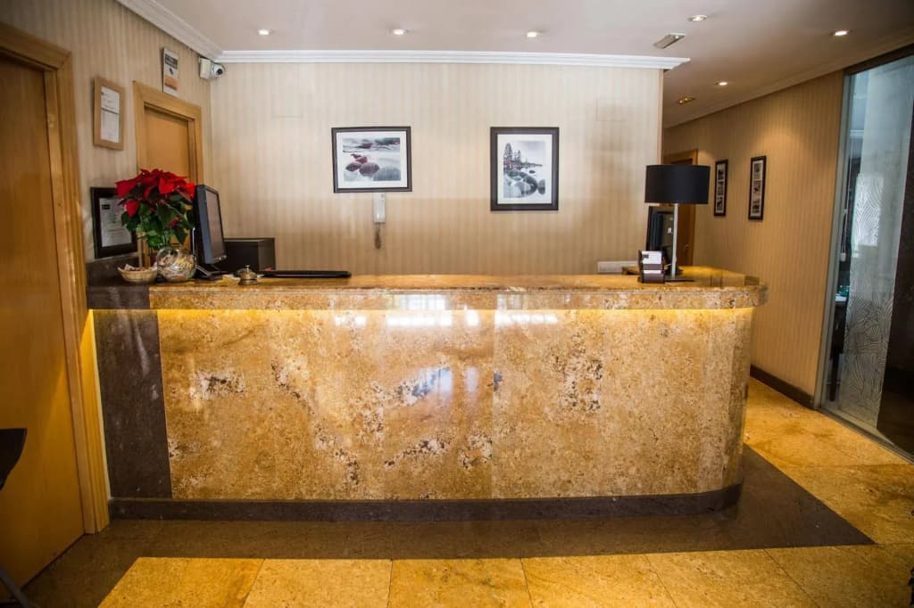 Hotel Suites Feria de Madrid - photo 2