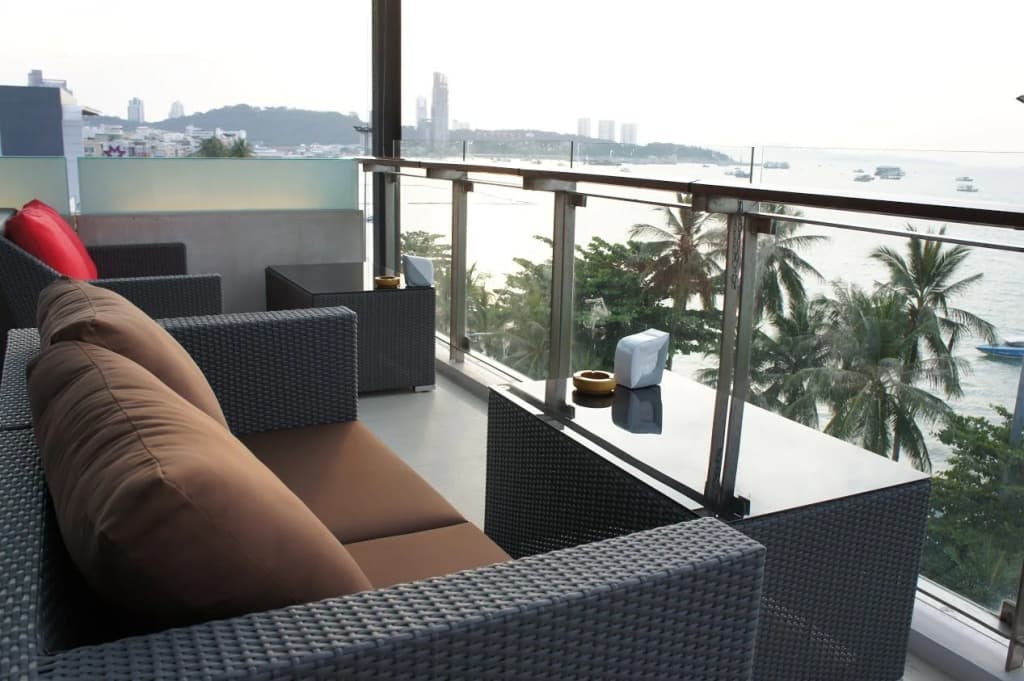 Serenotel Pattaya Beach Front - photo 8
