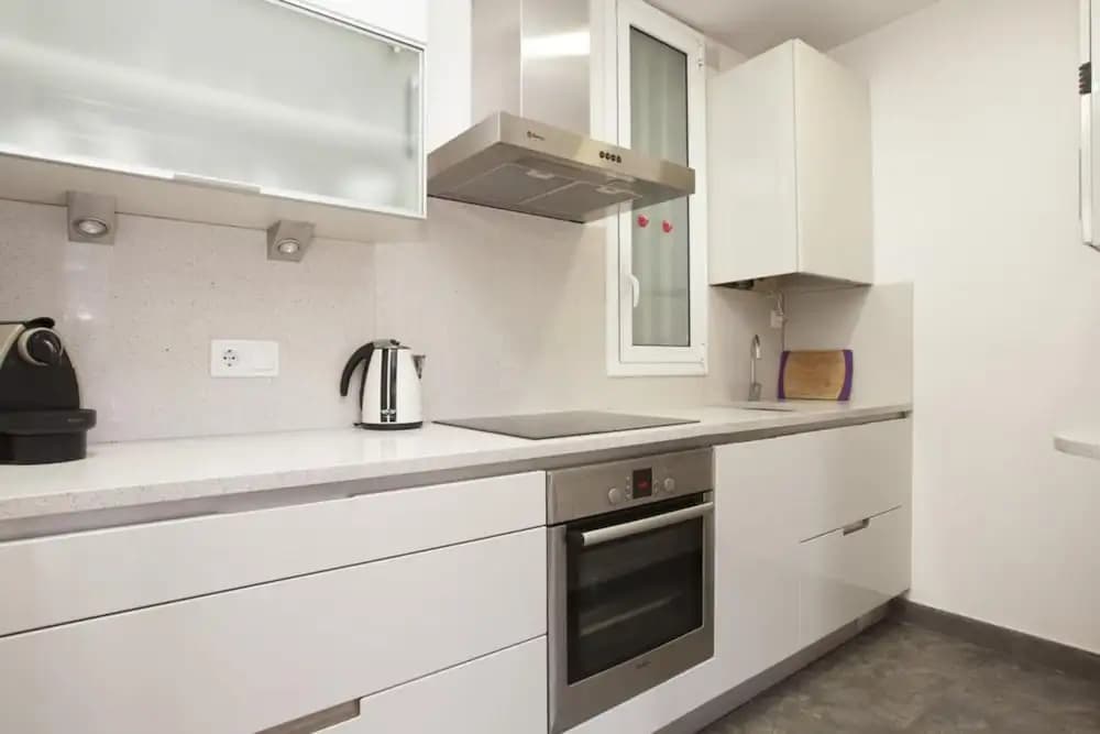 Akira Flats Roger de Flor Chic apartment - photo 13