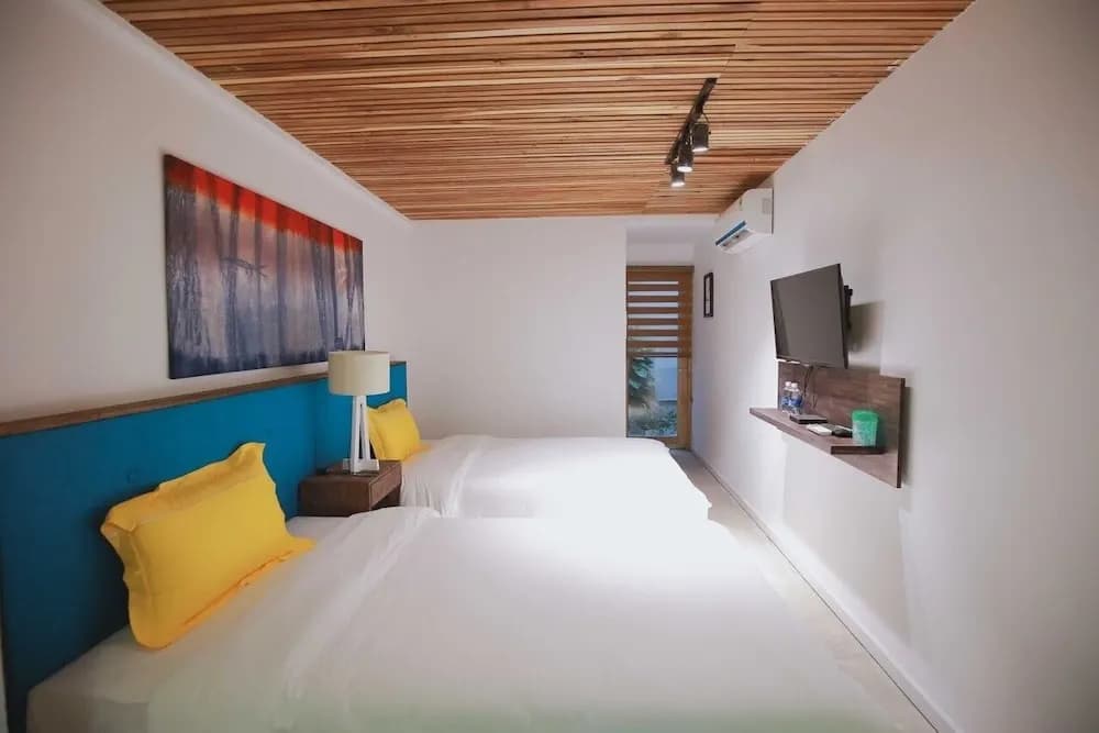Len House - photo 1