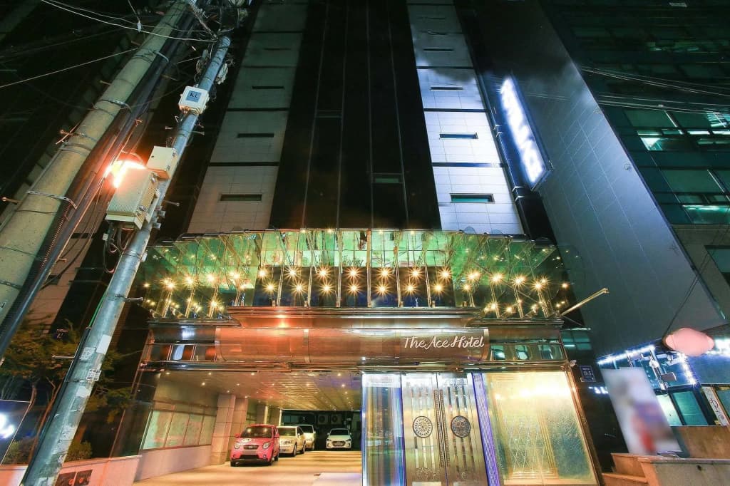 The Ace Hotel - photo 2