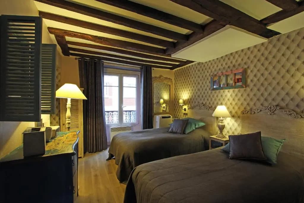 Eiffel Tower Flats - photo 5