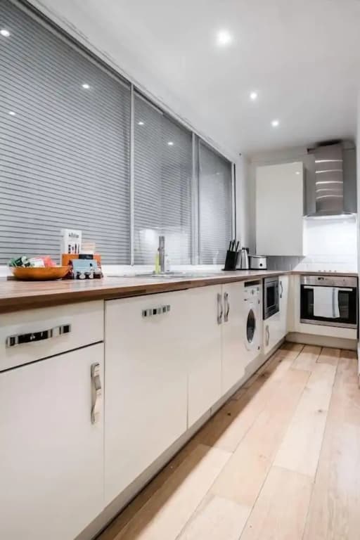 Old Compton Street Apartments - photo 16