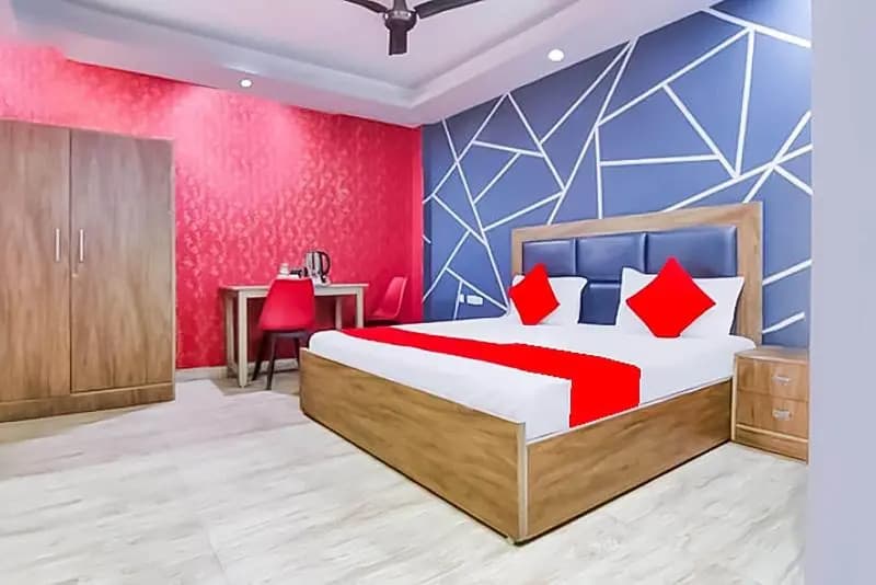 Roomshala 121 Hotel Classic - photo 1