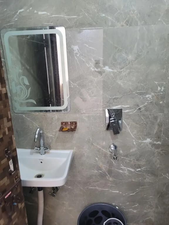 Roomshala Hotel Scorpio - photo 5