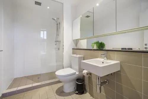 Complete Host Leopold Apartments - photo 10
