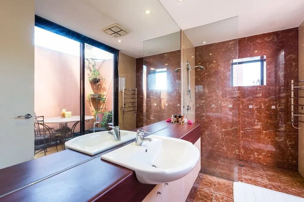 BELLE, 2BDR Melbourne Apartment - photo 8