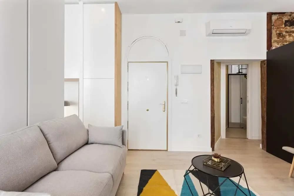 Modern 1 Bed Apt, Sleeps 4 nr Lavapies - photo 4