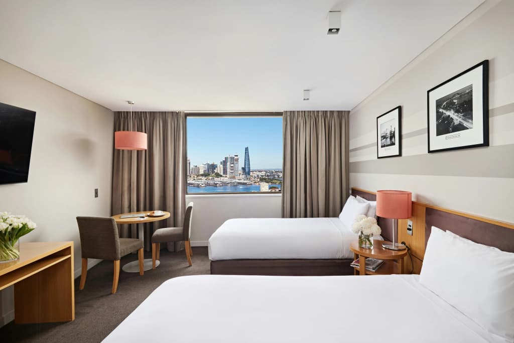 View Sydney ( North Sydney Harbourview Hotel) - photo 4