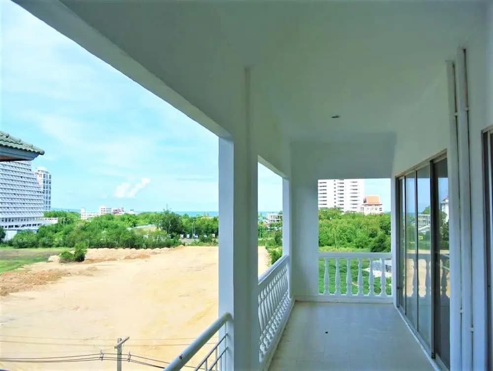 Sea View Corner Condo Jomtien - photo 12